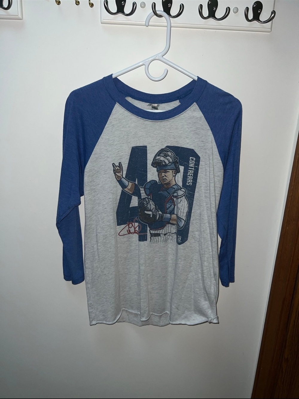 Willson Contreras Chicago Cubs Raglan Baseball Tee Size Medium 3/4 Sleeve